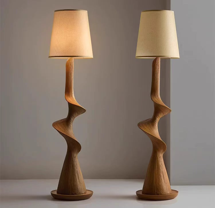 Curve Wood Floor Lamp – Sculptural Natural Wood Lighting